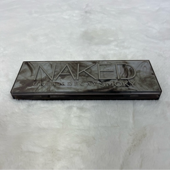 URBAN DECAY NAKED SMOKY EYESHADOW PALETTE - Picture 13 of 13